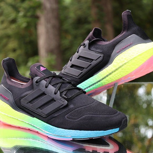 Adidas UltraBoost 22 Men’s Size 14 - Picture 9 of 12